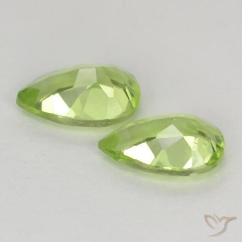 Shop natural 0.88ct ライトグリーン ペリドット gems, 洋梨の形, from 中国 at GemSelect. In stock, global shipping!