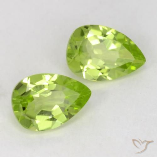 Shop natural 0.90ct 薄いライブリーグリーン ペリドット gems, 洋梨の形, from 中国 at GemSelect. In stock, global shipping!