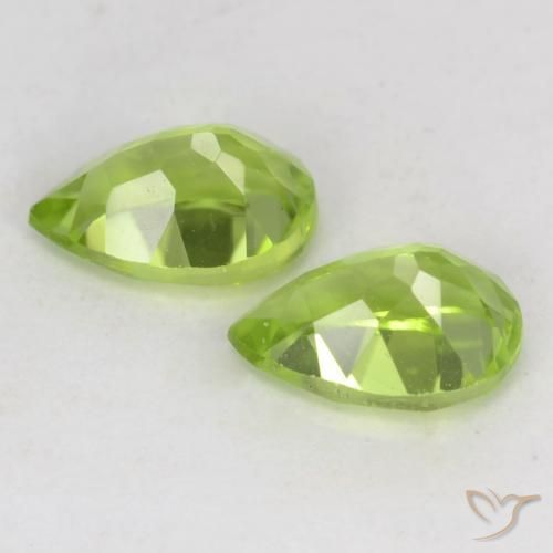Shop natural 0.99ct 薄いライブリーグリーン ペリドット gems, 洋梨の形, from 中国 at GemSelect. In stock, global shipping!