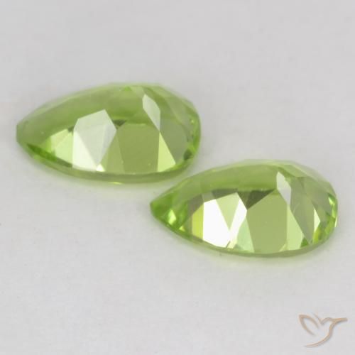 Shop natural 0.93ct 薄いライブリーグリーン ペリドット gems, 洋梨の形, from 中国 at GemSelect. In stock, global shipping!