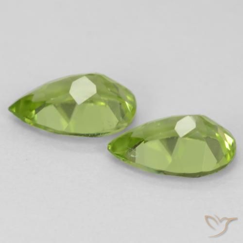 Shop natural 0.82ct ミディアムグリーン ペリドット gems, 洋梨の形, from 中国 at GemSelect. In stock, global shipping!