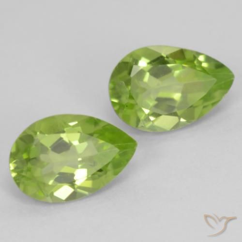 Shop natural 0.90ct 薄いライブリーグリーン ペリドット gems, 洋梨の形, from 中国 at GemSelect. In stock, global shipping!