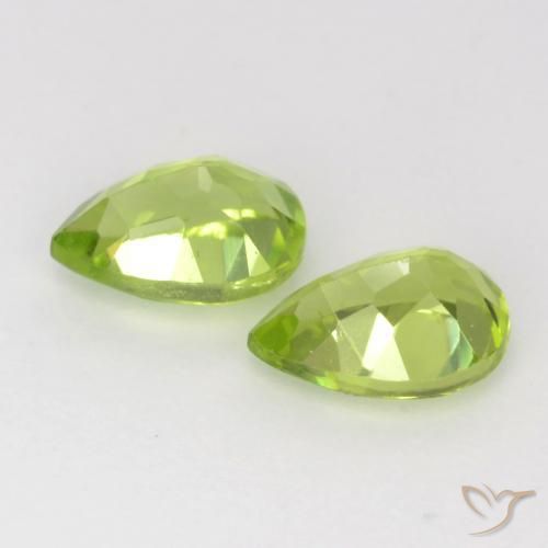 Shop natural 1.01ct 薄いライブリーグリーン ペリドット gems, 洋梨の形, from 中国 at GemSelect. In stock, global shipping!