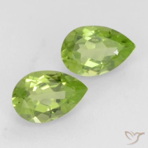 Shop natural 0.91ct 薄いライブリーグリーン ペリドット gems, 洋梨の形, from 中国 at GemSelect. In stock, global shipping!