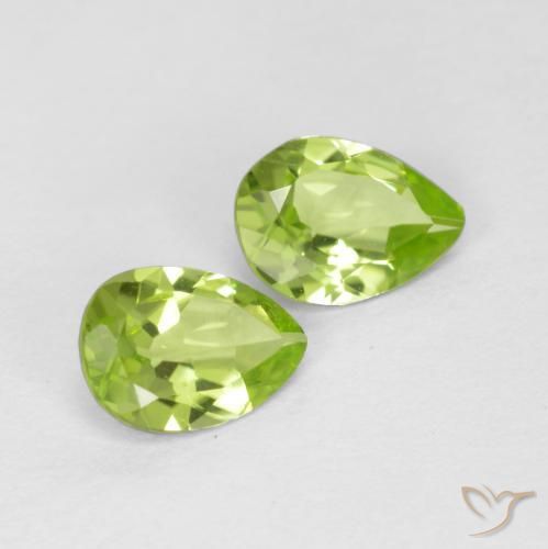 Shop natural 0.77ct 薄いライブリーグリーン ペリドット gems, 洋梨の形, from 中国 at GemSelect. In stock, global shipping!