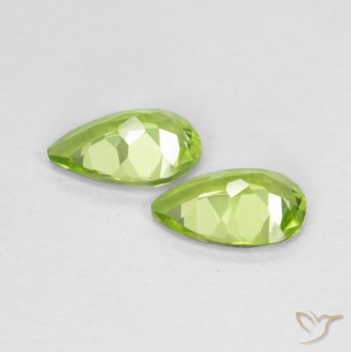 Shop natural 0.77ct 薄いライブリーグリーン ペリドット gems, 洋梨の形, from 中国 at GemSelect. In stock, global shipping!