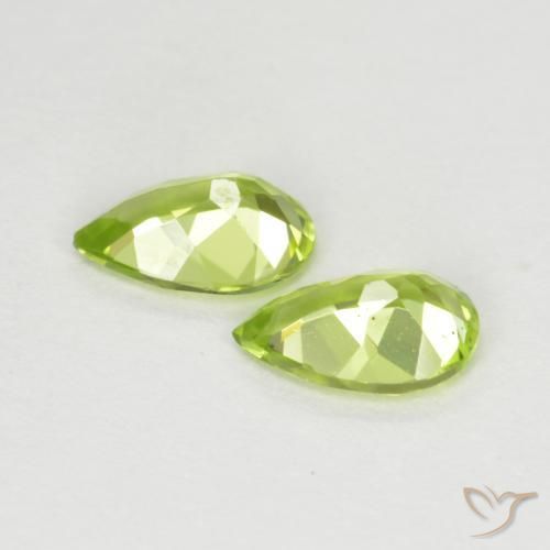 Shop natural 0.79ct ライブリーグリーン ペリドット gems, 洋梨の形, from 中国 at GemSelect. In stock, global shipping!
