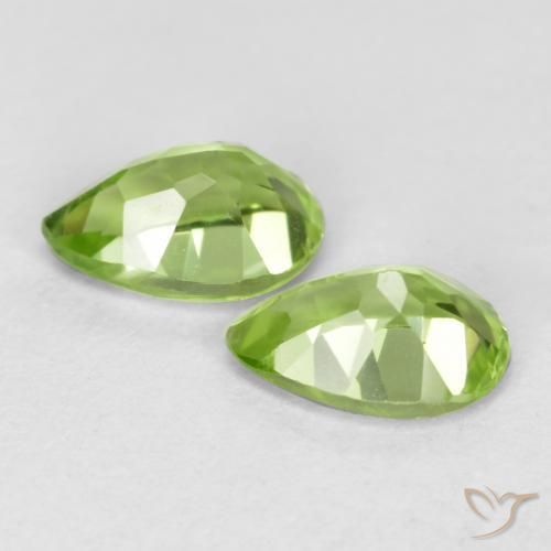 Shop natural 0.87ct 薄いライブリーグリーン ペリドット gems, 洋梨の形, from 中国 at GemSelect. In stock, global shipping!