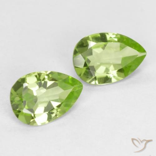 Shop natural 0.81ct 薄いライブリーグリーン ペリドット gems, 洋梨の形, from 中国 at GemSelect. In stock, global shipping!