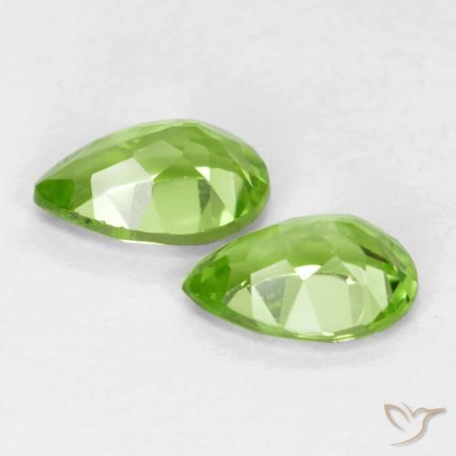 Shop natural 0.87ct 薄いライブリーグリーン ペリドット gems, 洋梨の形, from 中国 at GemSelect. In stock, global shipping!
