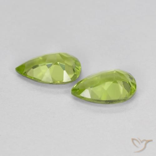 Shop natural 0.93ct ライブリーグリーン ペリドット gems, 洋梨の形, from 中国 at GemSelect. In stock, global shipping!