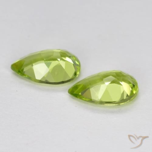 Shop natural 0.80ct ミディアムグリーン ペリドット gems, 洋梨の形, from 中国 at GemSelect. In stock, global shipping!