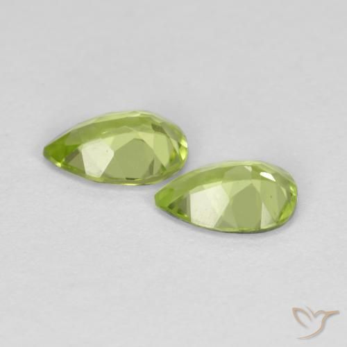 Shop natural 0.82ct ライブリーグリーン ペリドット gems, 洋梨の形, from 中国 at GemSelect. In stock, global shipping!