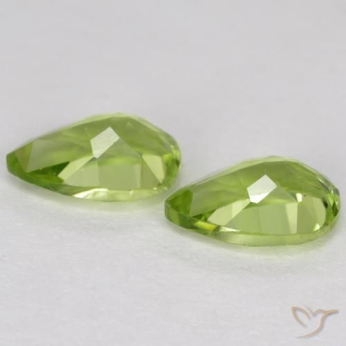 Shop natural 0.93ct ミディアムグリーン ペリドット gems, 洋梨の形, from 中国 at GemSelect. In stock, global shipping!
