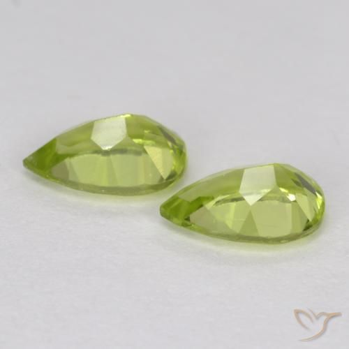 Shop natural 0.92ct ライブリーグリーン ペリドット gems, 洋梨の形, from 中国 at GemSelect. In stock, global shipping!
