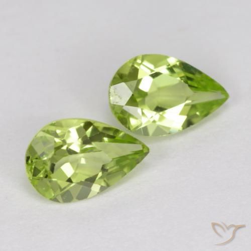 Shop natural 0.86ct 薄いライブリーグリーン ペリドット gems, 洋梨の形, from 中国 at GemSelect. In stock, global shipping!