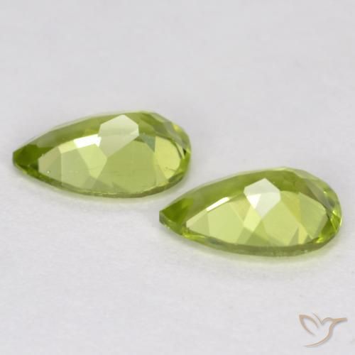 Shop natural 0.83ct ライブリーグリーン ペリドット gems, 洋梨の形, from 中国 at GemSelect. In stock, global shipping!