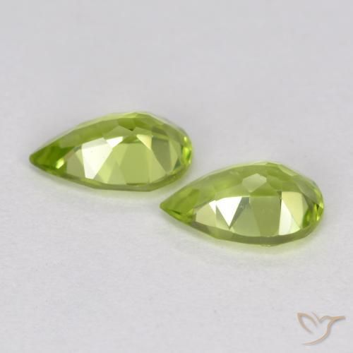 Shop natural 0.82ct ライブリーグリーン ペリドット gems, 洋梨の形, from 中国 at GemSelect. In stock, global shipping!