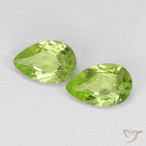 Shop natural 0.88ct 薄いライブリーグリーン ペリドット gems, 洋梨の形, from 中国 at GemSelect. In stock, global shipping!