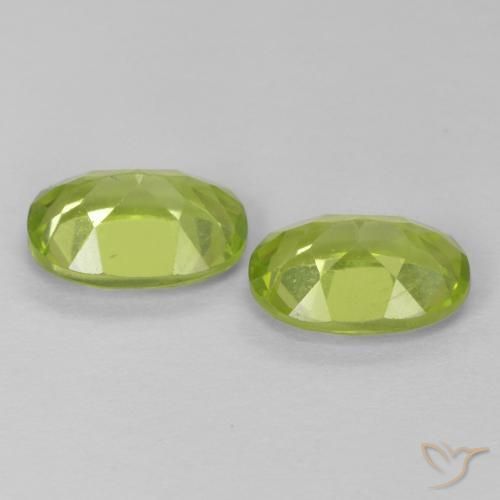 Shop natural 1.79ct ミディアムグリーン ペリドット gems, 楕円形, from 中国 at GemSelect. In stock, global shipping!