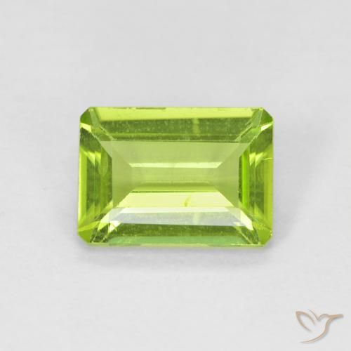 0.92ct 天然 鮮やかなグリーン ペリドット, エメラルドカット, VS