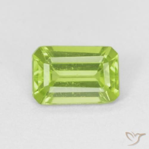 0.60ct 天然 ライブリーグリーン ペリドット, エメラルドカット, VVS