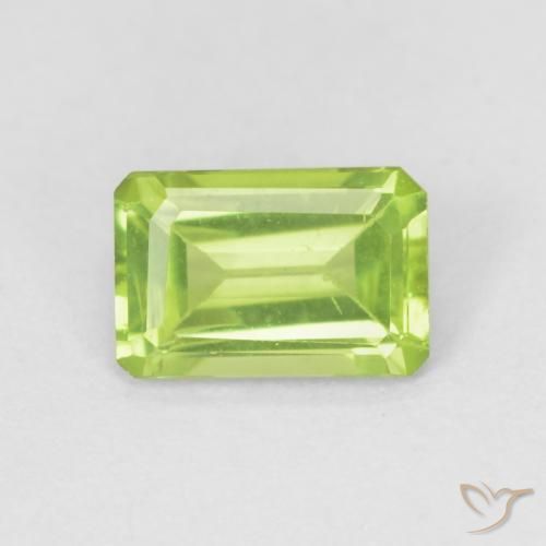 0.60ct 天然 薄いライブリーグリーン ペリドット, エメラルドカット, VS
