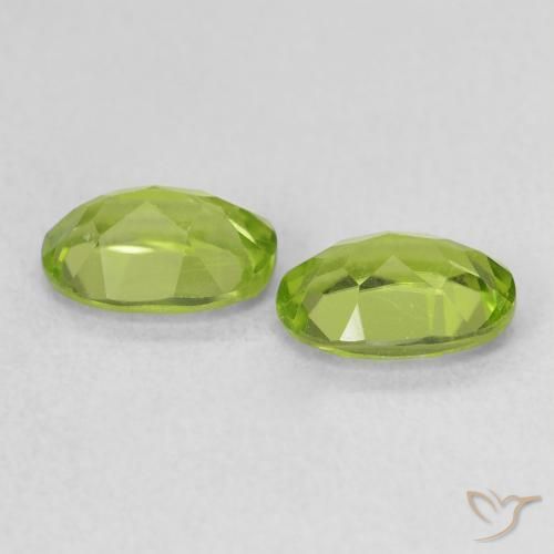 Shop natural 1.77ct ライブリーグリーン ペリドット gems, 楕円形, from 中国 at GemSelect. In stock, global shipping!