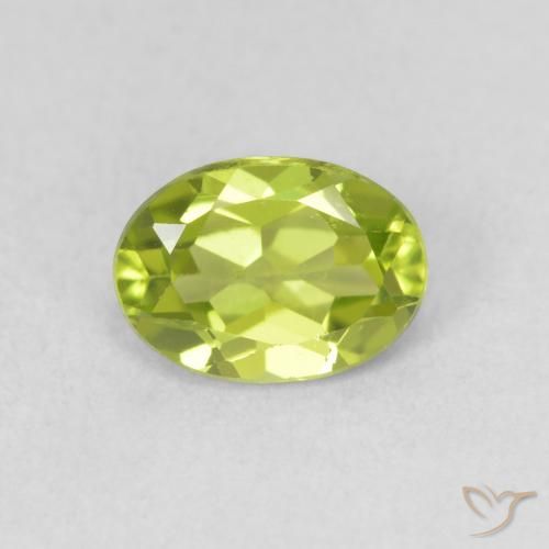 0.95ct 天然 ミディアムグリーン ペリドット, 楕円形, VS