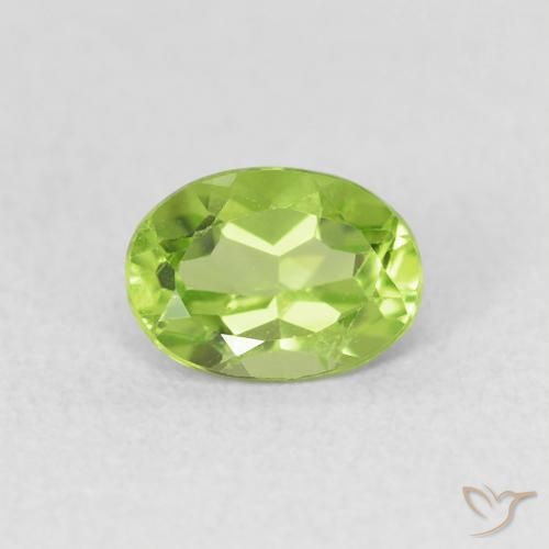 0.95カラットの天然Medium Light-Greenペリドット、楕円形、VS