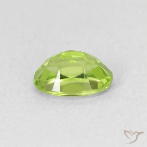 0.95カラットの天然Medium Light-Greenペリドット、楕円形、VS