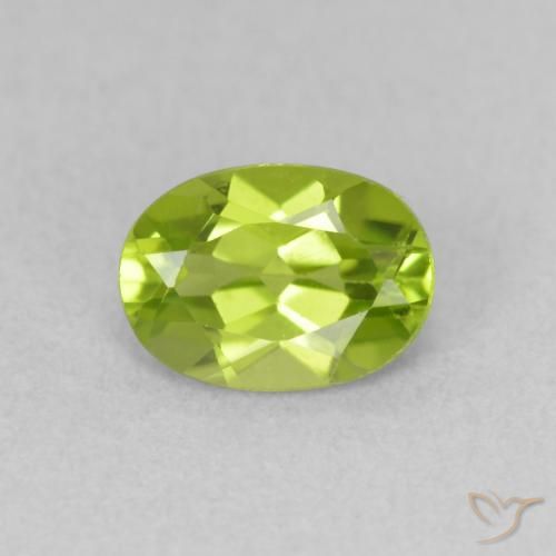 0.95ct 天然 ミディアムグリーン ペリドット, 楕円形, VVS-VS