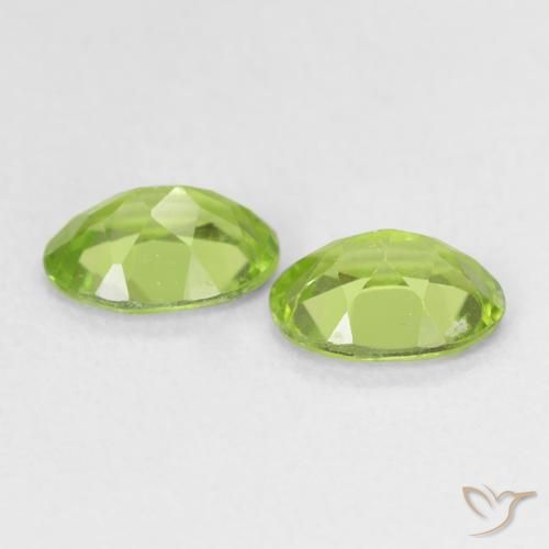 Shop natural 1.56ct 薄いライブリーグリーン ペリドット gems, 楕円形, from 中国 at GemSelect. In stock, global shipping!