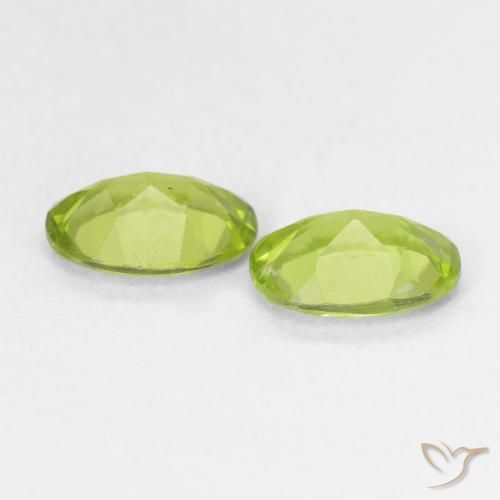 Shop natural 1.49ct 薄いライブリーグリーン ペリドット gems, 楕円形, from 中国 at GemSelect. In stock, global shipping!