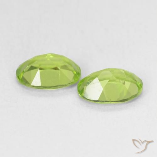 Shop natural 1.60ct 薄いライブリーグリーン ペリドット gems, 楕円形, from 中国 at GemSelect. In stock, global shipping!