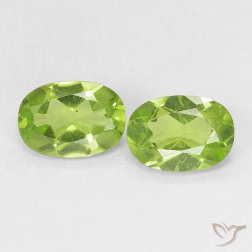 Shop natural 1.72ct 薄いライブリーグリーン ペリドット gems, 楕円形, from 中国 at GemSelect. In stock, global shipping!