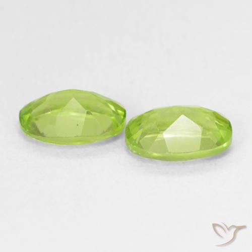 Shop natural 1.72ct 薄いライブリーグリーン ペリドット gems, 楕円形, from 中国 at GemSelect. In stock, global shipping!