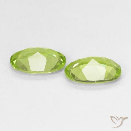 Shop natural 1.50ct 薄いライブリーグリーン ペリドット gems, 楕円形, from 中国 at GemSelect. In stock, global shipping!