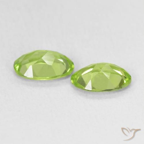 Shop natural 1.39ct 薄いライブリーグリーン ペリドット gems, 楕円形, from 中国 at GemSelect. In stock, global shipping!