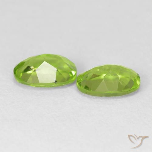 Shop natural 1.84ct ライブリーグリーン ペリドット gems, 楕円形, from 中国 at GemSelect. In stock, global shipping!