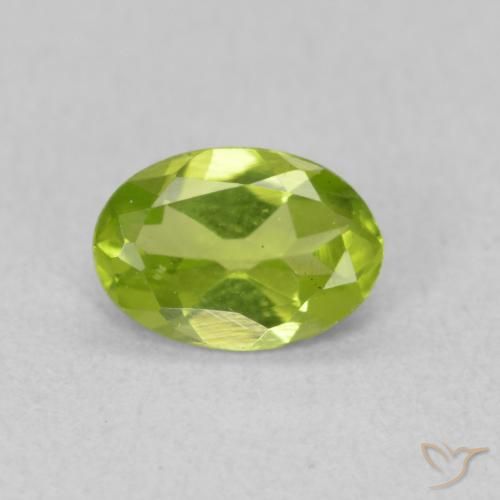 0.74ct 天然 ミディアムグリーン ペリドット, 楕円形, VS