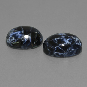 カラットの天然マルチカラーピーターサイト（18.3×13.2 mm・オーバルカット）