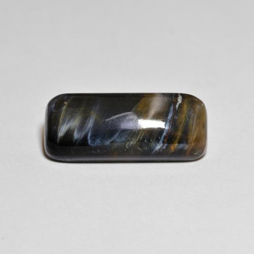 5.68カラットの天然マルチカラーピーターサイト（11.5×7.3 mm・クッションカット）