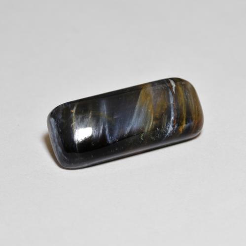 5.68カラットの天然マルチカラーピーターサイト（11.5×7.3 mm・クッションカット）