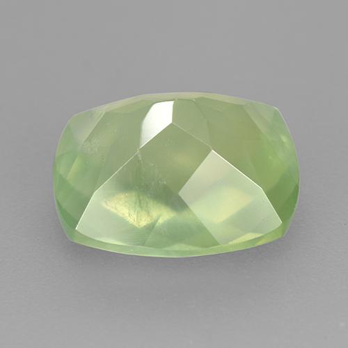 5.41カラットの天然Pale Lime Green プレナイト（12×10.1 mm・クッションカット）
