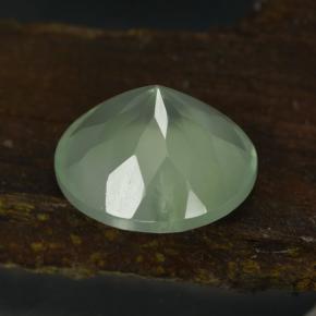 9.44カラットの天然Very Light Green プレナイト（13.90 mm・ラウンドカット）
