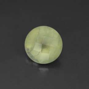 1.71カラットの天然グリーンプレナイト（7.88 mm・透明）