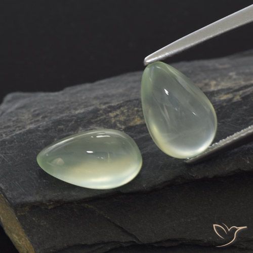Shop natural 5.44ct Yellow Green  プレナイト gems, 洋梨の形, from 南アフリカ at GemSelect. In stock, global shipping!