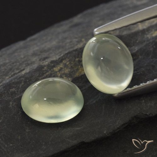 1.99ctw 天然 Olive Green  プレナイト, 楕円形, 透明