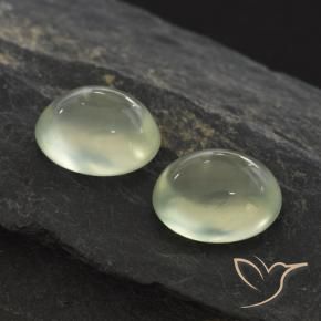 Shop natural 1.99ct Olive Green  プレナイト gems, 楕円形, from 南アフリカ at GemSelect. In stock, global shipping!